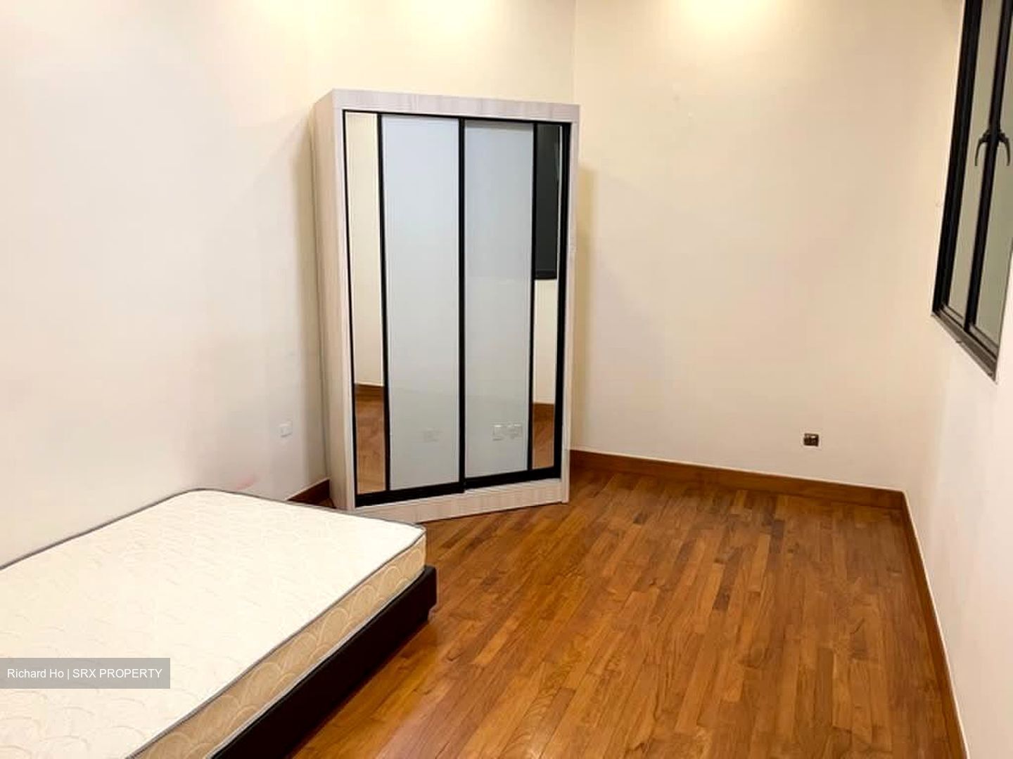 Simei Green Condominium (D18), Condominium #588901651